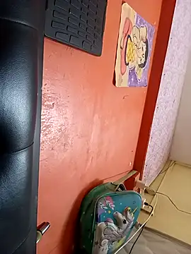 Snapshot of sunita-doll chatting on 10.08.25 sunita-doll online show from 10.08.25