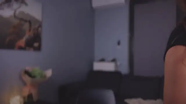 Snapshot of Viktoria_www chatting on 10.24.25 Viktoria www online show from 10.24.25