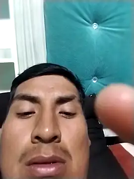 Snapshot of Ruizito27e chatting on 10.08.25 Ruizito27e online show from 10.08.25