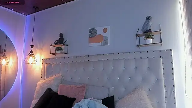 melanie hh online show from 09.17.25