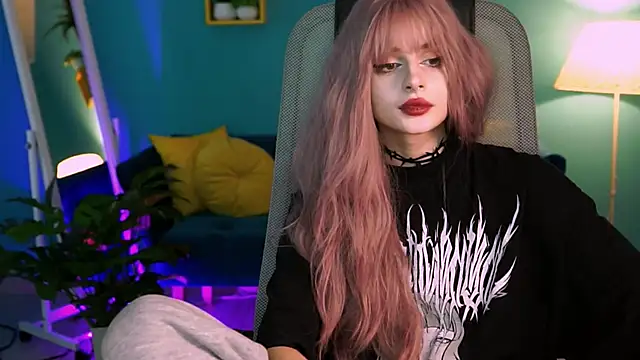 Snapshot of JadeCastle_ chatting on 03.18.25 JadeCastle  online show from 03.18.25