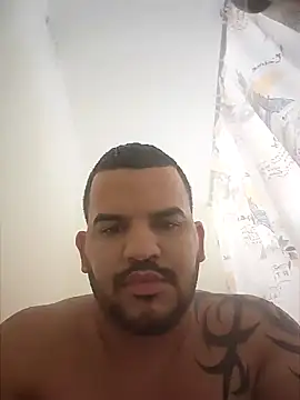 Snapshot of Latino2909 chatting on 01.05.25 Latino2909 online show from 01.05.25