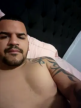 Snapshot of Latino2909 chatting on 01.06.25 Latino2909 online show from 01.06.25