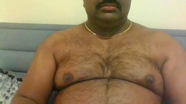 Snapshot of indianbearbot chatting on 01.26.25 indianbearbot online show from 01.26.25