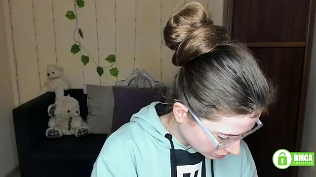 Alicia redfollow online show from 02.01.25