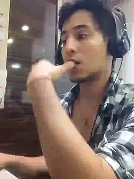 GamerQuinn online show from 12.21.24