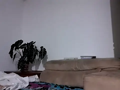 Snapshot of priscilla420 chatting on 10.03.25 priscilla420 online show from 10.03.25