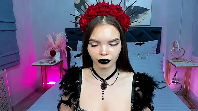 Curvy Dynamite  online show from 10.29.25