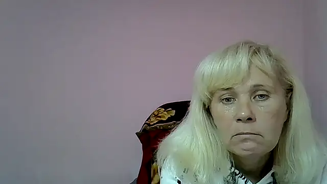 Snapshot of sakura_blonde chatting on 12.28.24 sakura blonde online show from 12.28.24