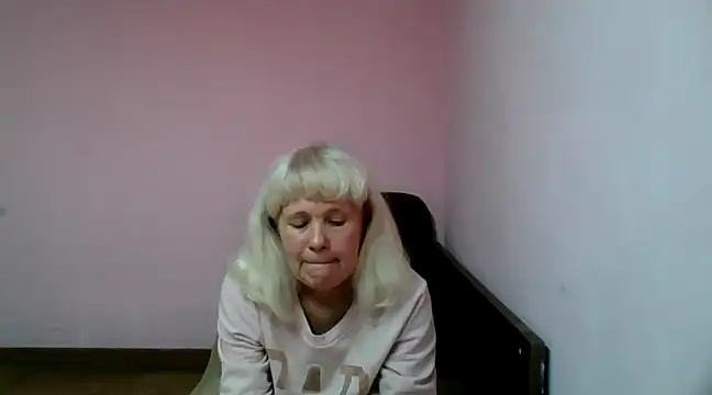 Snapshot of sakura_blonde chatting on 02.06.25 sakura blonde online show from 02.06.25