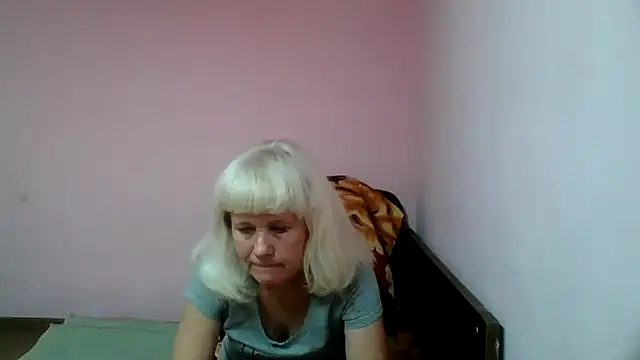 Snapshot of sakura_blonde chatting on 02.09.25 sakura blonde online show from 02.09.25