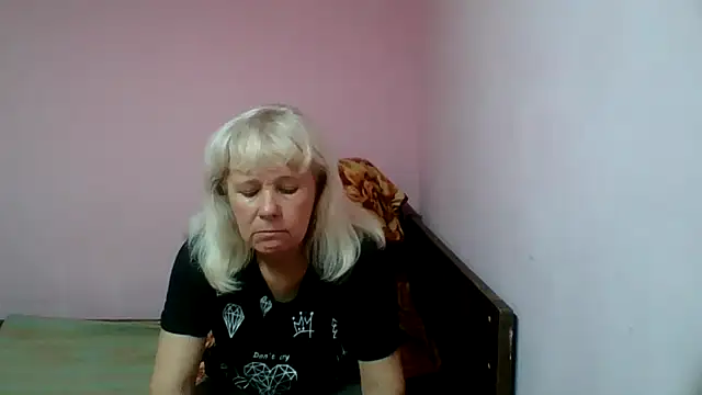 Snapshot of sakura_blonde chatting on 02.14.25 sakura blonde online show from 02.14.25