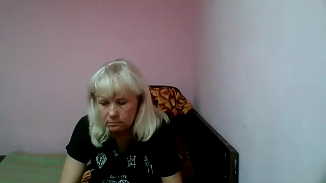 Snapshot of sakura_blonde chatting on 02.15.25 sakura blonde online show from 02.15.25