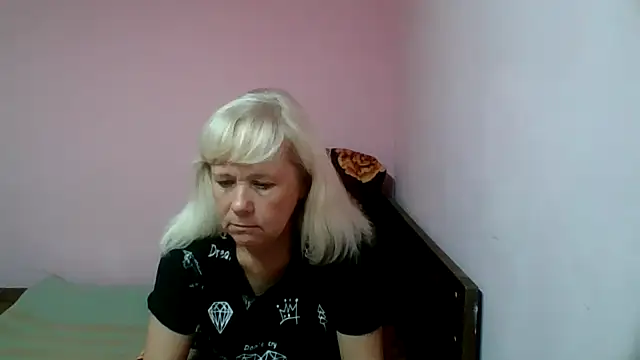 Snapshot of sakura_blonde chatting on 02.18.25 sakura blonde online show from 02.18.25