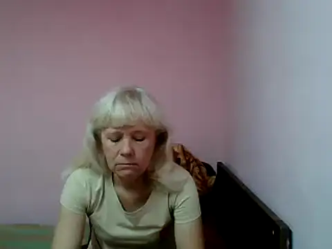 Snapshot of sakura_blonde chatting on 02.28.25 sakura blonde online show from 02.28.25