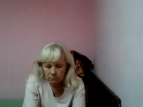 Snapshot of sakura_blonde chatting on 03.05.25 sakura blonde online show from 03.05.25