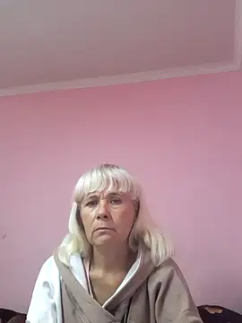 Snapshot of sakura_blonde chatting on 09.24.25 sakura blonde online show from 09.24.25