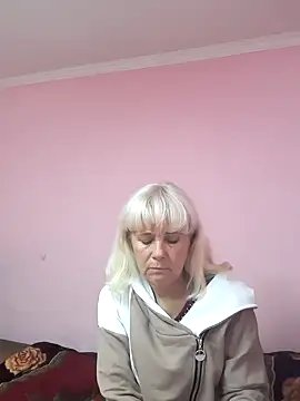 Snapshot of sakura_blonde chatting on 09.28.25 sakura blonde online show from 09.28.25