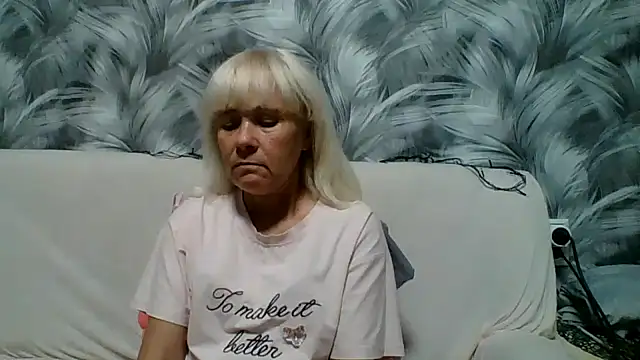 Snapshot of sakura_blonde chatting on 10.04.25 sakura blonde online show from 10.04.25