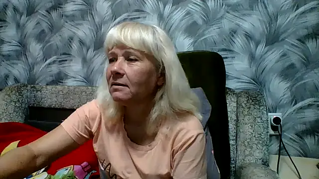 sakura blonde online show from 10.31.25