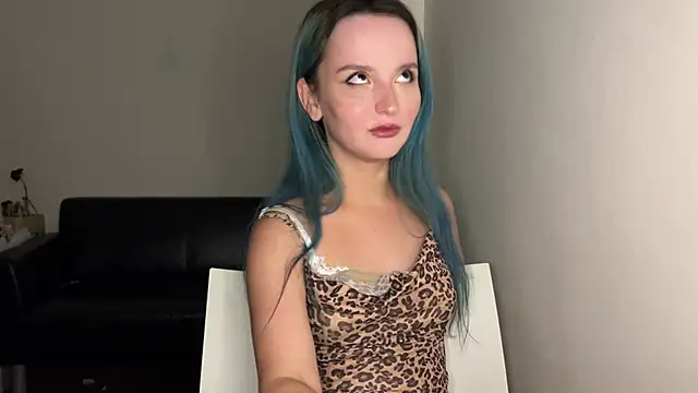 bumble bee online show from 03.04.25