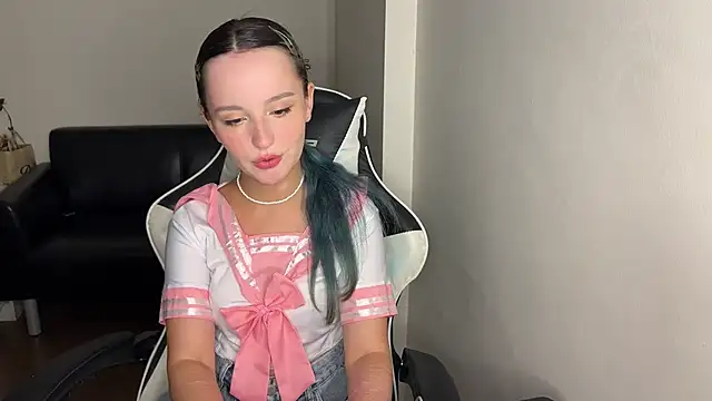 bumble bee online show from 03.14.25