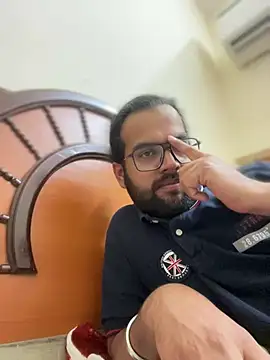 Arsh Loves Luv online show from 01.03.25