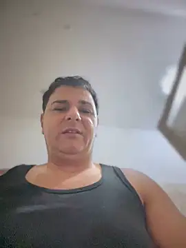 SecretlyDD online show from 02.02.25