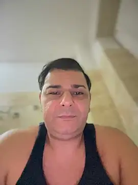 SecretlyDD online show from 02.02.25