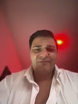 SecretlyDD online show from 02.05.25