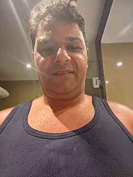 SecretlyDD online show from 03.05.25