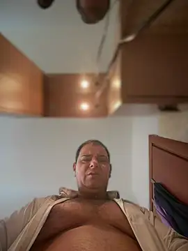 Snapshot of SecretlyDD chatting on 02.16.26 SecretlyDD online show from 02.16.26