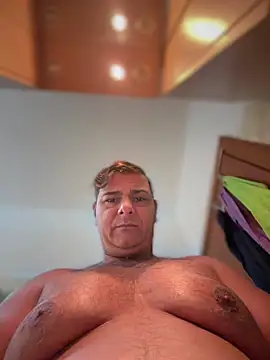 Snapshot of SecretlyDD chatting on 03.29.26 SecretlyDD online show from 03.29.26