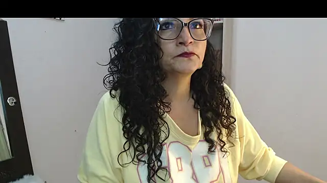 arianna ros3 online show from 01.05.25