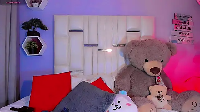 Aileen 18 online show from 11.02.25