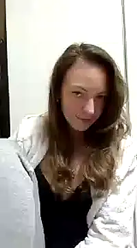 Snapshot of KattyLuuu chatting on 12.18.24 KattyLuuu online show from 12.18.24