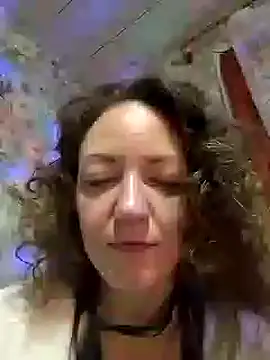 Snapshot of KattyLuuu chatting on 12.26.24 KattyLuuu online show from 12.26.24