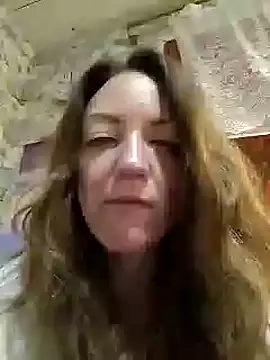 Snapshot of KattyLuuu chatting on 12.27.24 KattyLuuu online show from 12.27.24