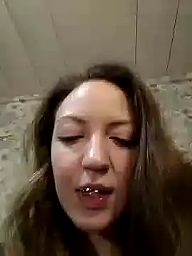 Snapshot of KattyLuuu chatting on 12.27.24 KattyLuuu online show from 12.27.24