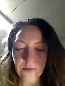 Snapshot of KattyLuuu chatting on 12.29.24 KattyLuuu online show from 12.29.24