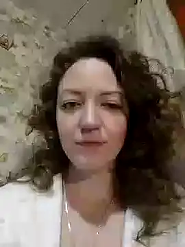 Snapshot of KattyLuuu chatting on 01.04.25 KattyLuuu online show from 01.04.25