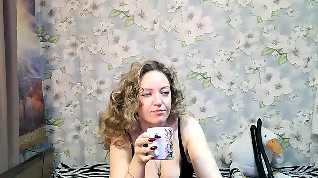 KattyLuuu online show from 10.09.25