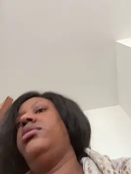 LavenderBuxton online show from 04.08.26