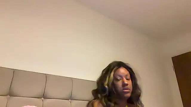 LavenderBuxton online show from 04.20.26