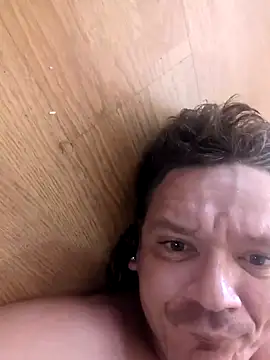 Snapshot of biggnipz chatting on 12.16.24 biggnipz online show from 12.16.24