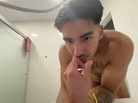 GIOOOO568 online show from 10.24.25