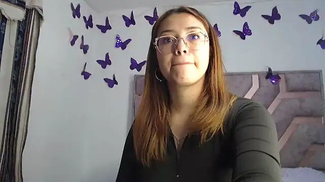 Snapshot of Anny_Fox- chatting on 04.26.26 Anny Fox- online show from 04.26.26