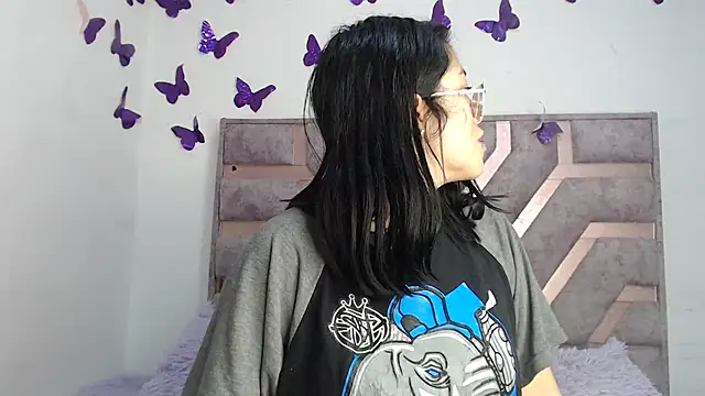 Snapshot of Anny_Fox- chatting on 05.29.26 Anny Fox- online show from 05.29.26
