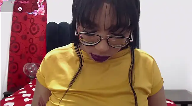 Snapshot of AmyBriiggs chatting on 01.12.25 AmyBriiggs online show from 01.12.25