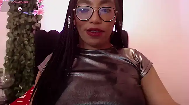 Snapshot of AmyBriiggs chatting on 02.02.25 AmyBriiggs online show from 02.02.25